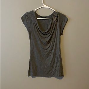 Short sleeve gray shirt